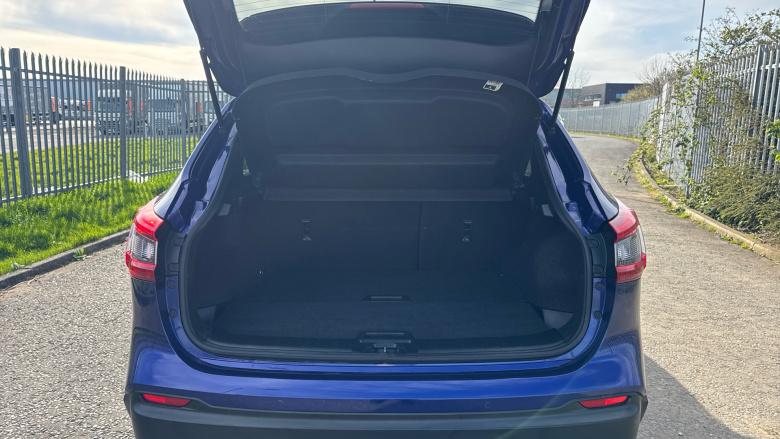 Nissan Qashqai 1.2 DiG-T Tekna 5dr Petrol Hatchback